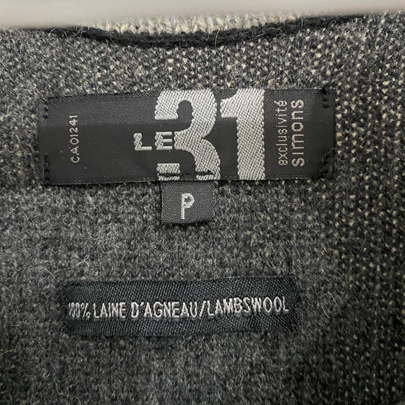 Lambswool vest - Picture 3 of 3